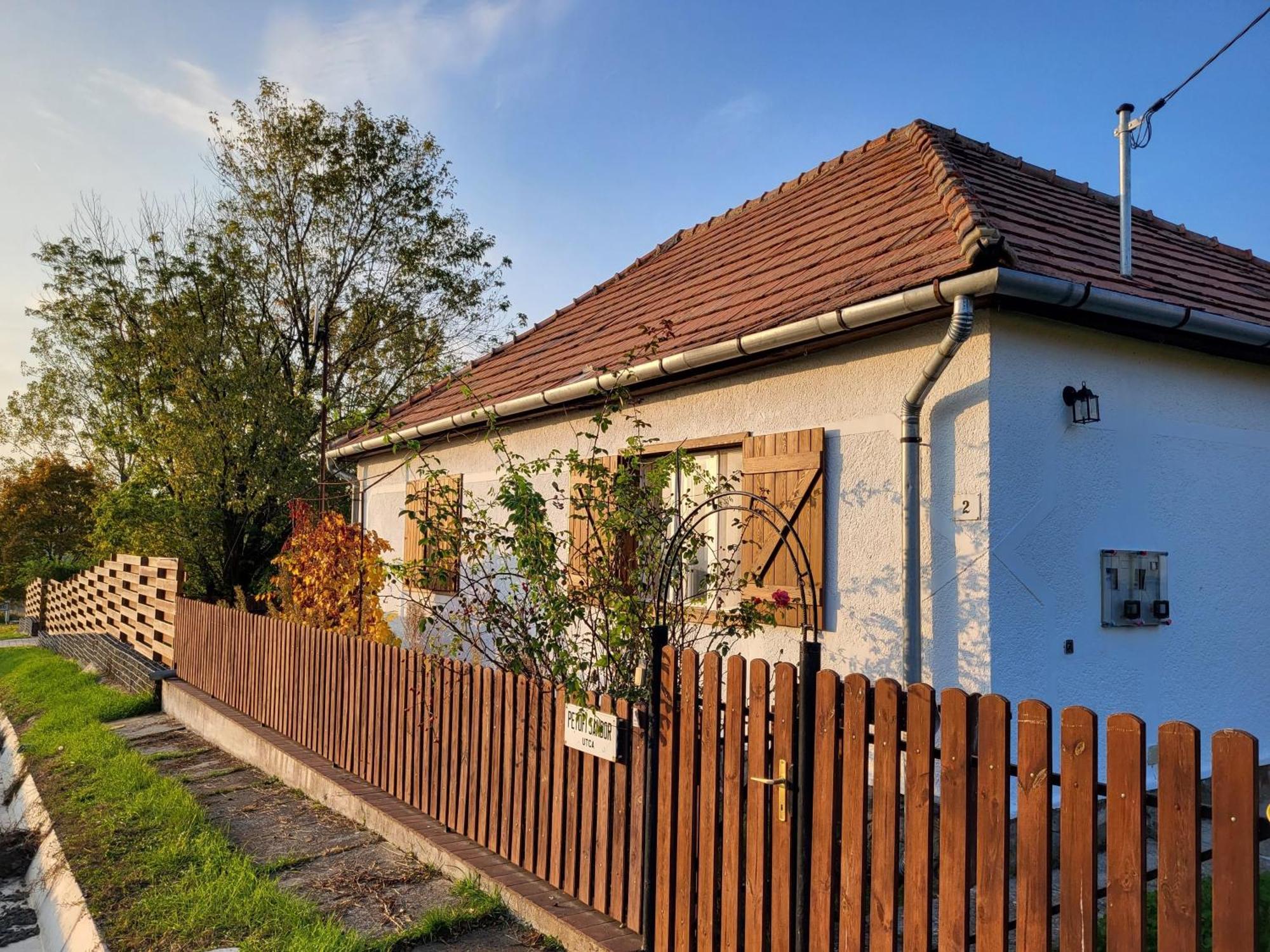 Tepke Guesthouse Garáb Buitenkant foto